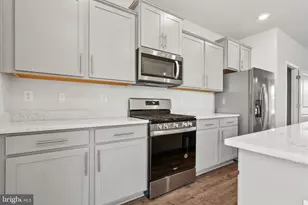 719 Compass Wy, Frederick, MD 21701 - Photo 9