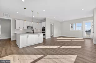 1158 Potomac View Pkwy, Brunswick, MD 21716 - Photo 3