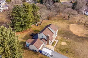 11296 Windsor Ct, Ijamsville, MD 21754 - Photo 3