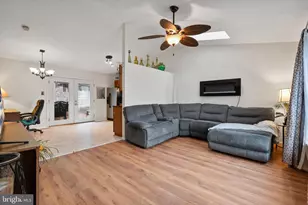 303 Boxford Ct, Frederick, MD 21702 - Photo 3