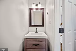 1105 Village Gate Dr, Mount Airy, MD 21771 - Photo 23