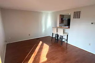 1318 Pear Tree Ct, Frederick, MD 21703 - Photo 5