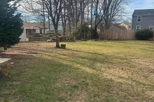 1318 Pear Tree Ct, Frederick, MD 21703 - Photo 9