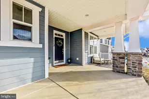 1113 Lakin Dr, Frederick, MD 21702 - Photo 3