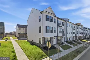 434 Herringbone Wy, Frederick, MD 21701 - Photo 3