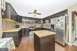 136 W Orndorff Dr, Brunswick, MD 21716 - Photo 9