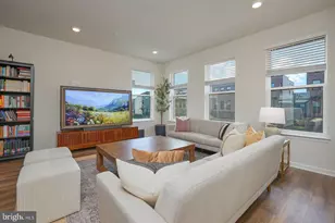 869 Amity St, Frederick, MD 21701 - Photo 9