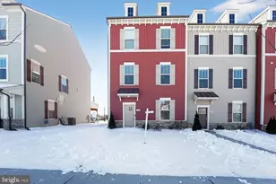 304 Faversham Pl, Frederick, MD 21701 - Photo 3