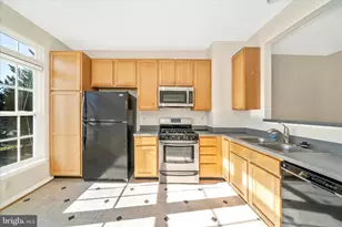 554 Eisenhower Dr, Frederick, MD 21703 - Photo 17