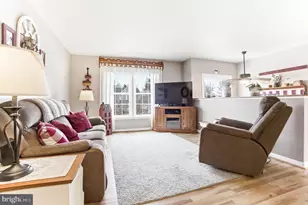 1 Walnut Pond Ct, Middletown, MD 21769 - Photo 7