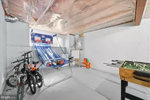 2411 Dunmore Ct, Frederick, MD 21702 - Photo 25