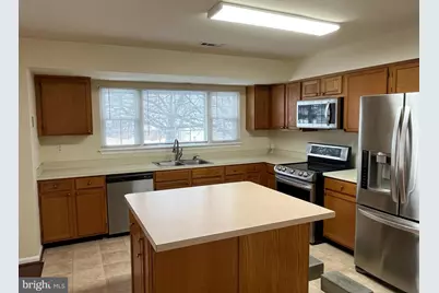 874 Waterford Drive, Frederick, MD 21702 - Photo 7