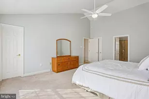 11208 Yardley Pl, Ijamsville, MD 21754 - Photo 35