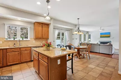 11208 Yardley Place, Ijamsville, MD 21754 - Photo 19