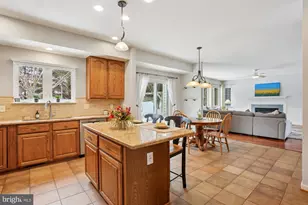 11208 Yardley Pl, Ijamsville, MD 21754 - Photo 19