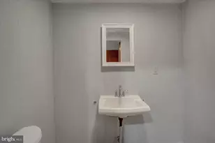 22 Virginia Ave, Brunswick, MD 21716 - Photo 15