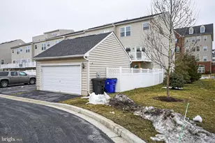 6413 Walcott Ln, Frederick, MD 21703 - Photo 3