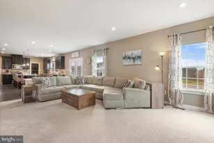 13621 Primavera Dr, Mount Airy, MD 21771 - Photo 3