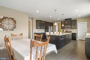 13621 Primavera Dr, Mount Airy, MD 21771 - Photo 17