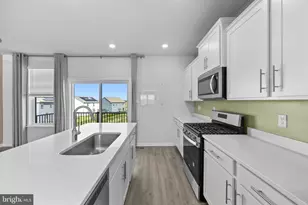 813 Bond St, Frederick, MD 21701 - Photo 13