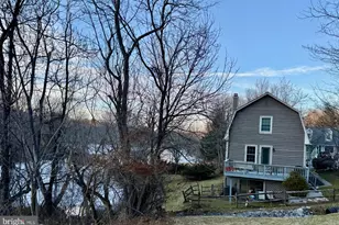 10739 Lake Point Ct, New Market, MD 21774 - Photo 3