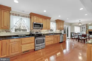 204 Oakmanor Way, Walkersville, MD 21793 - Photo 3