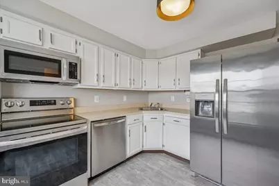 8024 Waterview Court, Frederick, MD 21701 - Photo 7