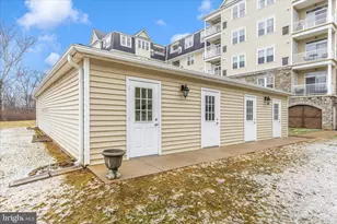 2520 Waterside Dr, Frederick, MD 21701 - Photo 57