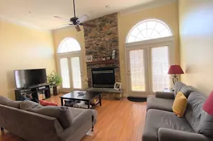 3829 Sugarloaf Pkwy, Frederick, MD 21704 - Photo 5