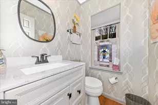 2205 Garden Ln, Frederick, MD 21701 - Photo 17