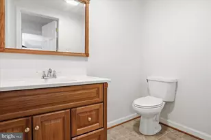 9049 Allington Manor Cir W, Frederick, MD 21703 - Photo 17