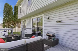 9049 Allington Manor Cir W, Frederick, MD 21703 - Photo 33