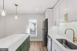 319 E A St, Brunswick, MD 21716 - Photo 9