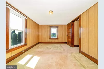 7 W B Street, Brunswick, MD 21716 - Photo 33