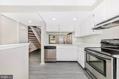 5818 Drawbridge Court, Frederick, MD 21703 - Photo 9