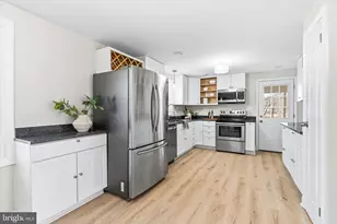 5817 Western View Pl, Mount Airy, MD 21771 - Photo 5