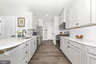 6028 Calla Pl, Frederick, MD 21703 - Photo 5