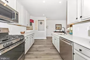 6028 Calla Pl, Frederick, MD 21703 - Photo 7