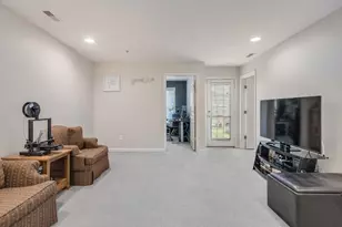6374 Meandering Woods Ct, Frederick, MD 21701 - Photo 5
