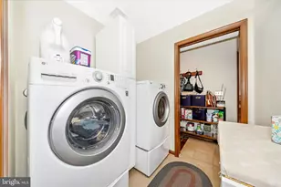 10523 Rolling Green Ct, Clarksburg, MD 20871 - Photo 31