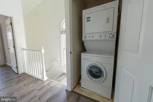 92 Victoria Square, Frederick, MD 21702 - Photo 17