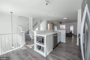 92 Victoria Square, Frederick, MD 21702 - Photo 5