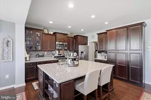 6606 Corbel Wy, Frederick, MD 21703 - Photo 5