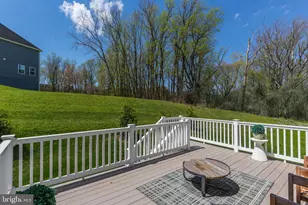 2728 Hillfield Dr, Frederick, MD 21702 - Photo 15