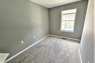 104 S Oak Cliff Ct S, Mount Airy, MD 21771 - Photo 9