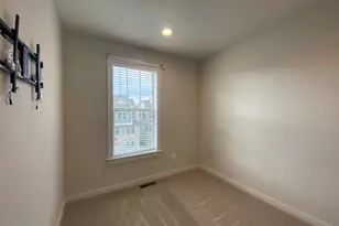 8612 Shady Pines Dr, Frederick, MD 21704 - Photo 11