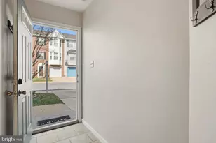 1318 Hampshire Dr, Frederick, MD 21702 - Photo 3