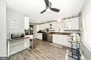 233 Wintergreen Ln, Brunswick, MD 21716 - Photo 3