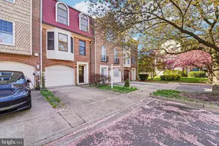 56 Victoria Square, Frederick, MD 21702 - Photo 5