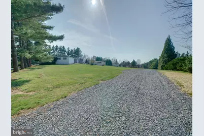 4602 Highboro Court, Mount Airy, MD 21771 - Photo 5